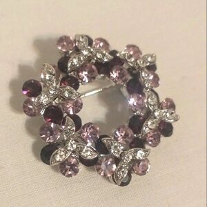 Exquisite Swarovski Crystal Wreath Brooch - Diamond/Amethyst